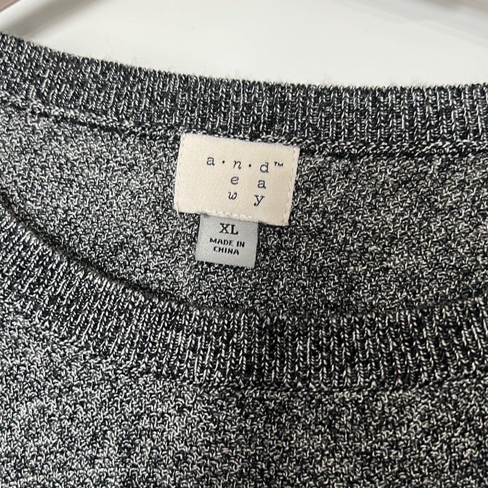 Sweater - Picture 2 of 4